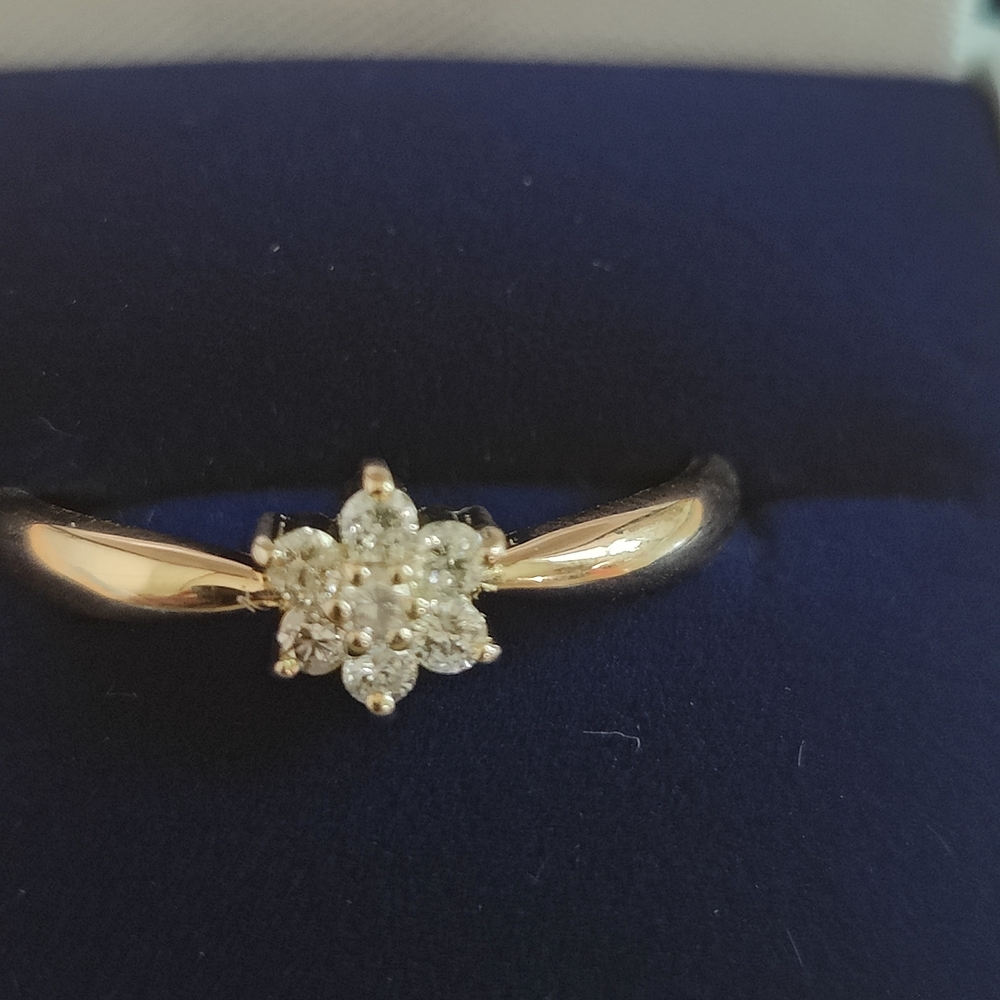 Gold Floral Diamond Ring